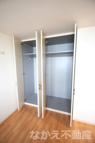 物件内観写真10　(こまごまとしたものを収納できそうですね)