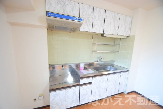 物件内観写真4　(使いやすいキッチンです)