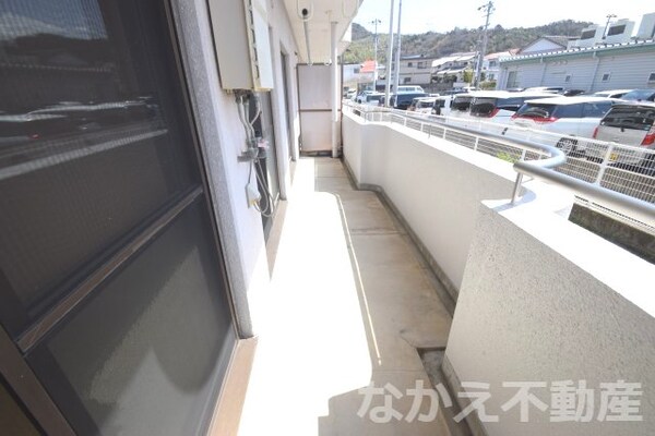 バルコニー(陽当たり良好なバルコニーです)