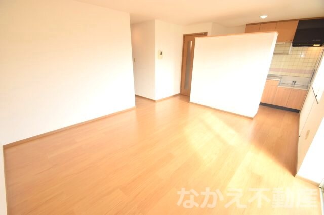 物件内観写真3　(コンパクトで使いやすい洋室です)