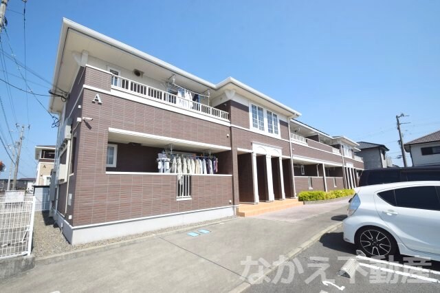 物件外観写真5　(落ち着いた雰囲気の外観です)