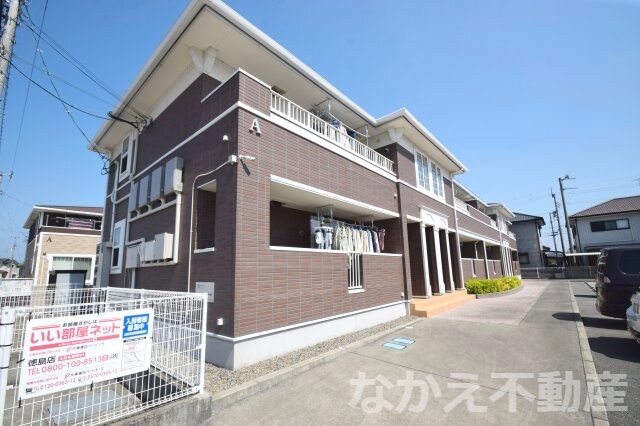 物件外観写真6　(きれいな外観です)