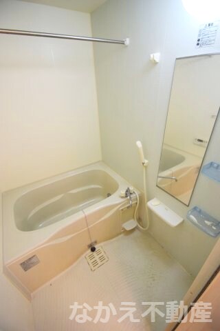 物件内観写真11　(きれいなお風呂です)