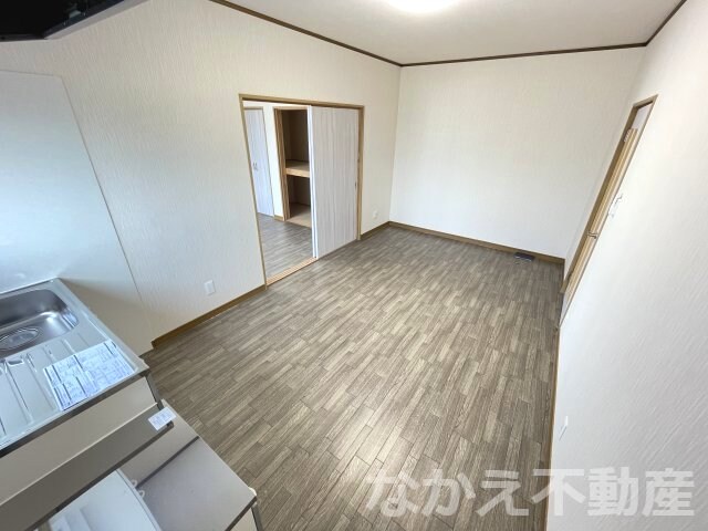 物件内観写真4　(居間です)