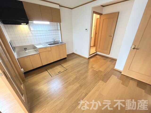 物件内観写真2　(ゆったり過ごせるリビングです)