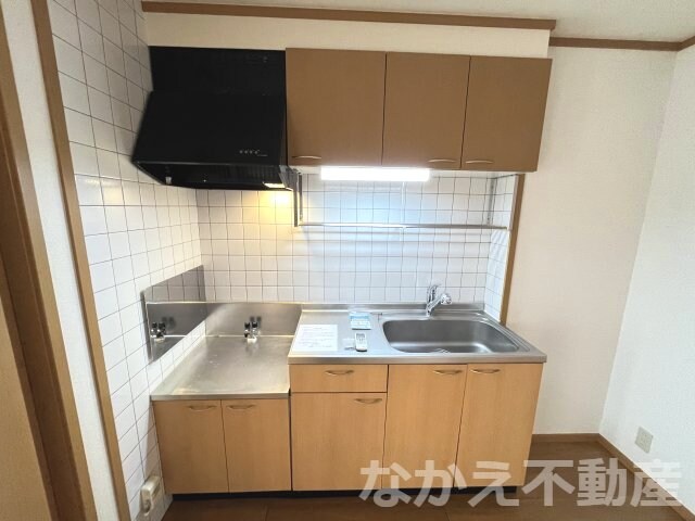 物件内観写真5　(コンパクトなキッチンで掃除もラクラク)