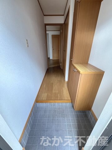 物件内観写真9　(シンプルで使いやすい玄関です)