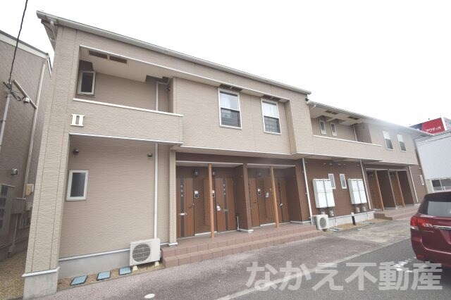 物件外観写真1　(建物外観を気になさる方へ、見た目の良い物件です)