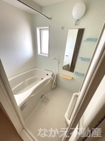 物件内観写真7　(落ち着いた空間のお風呂です)