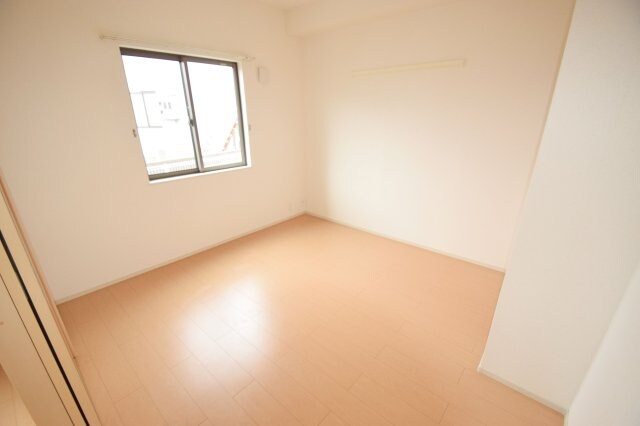 物件内観写真8　(寝室です)