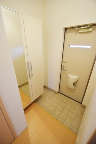 物件内観写真13　(玄関です)