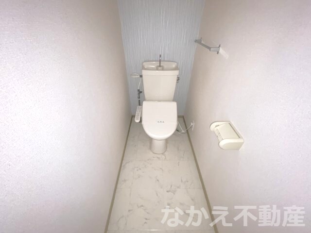 物件内観写真7　(シンプルで使いやすいトイレです)