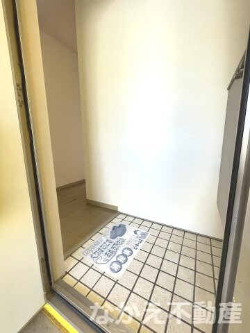 物件内観写真9　(落ち着いた玄関です)