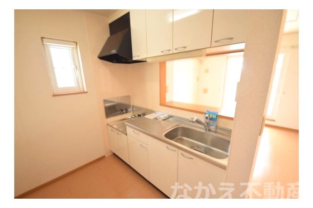 物件内観写真5　(キッチンでお料理をお楽しみください)