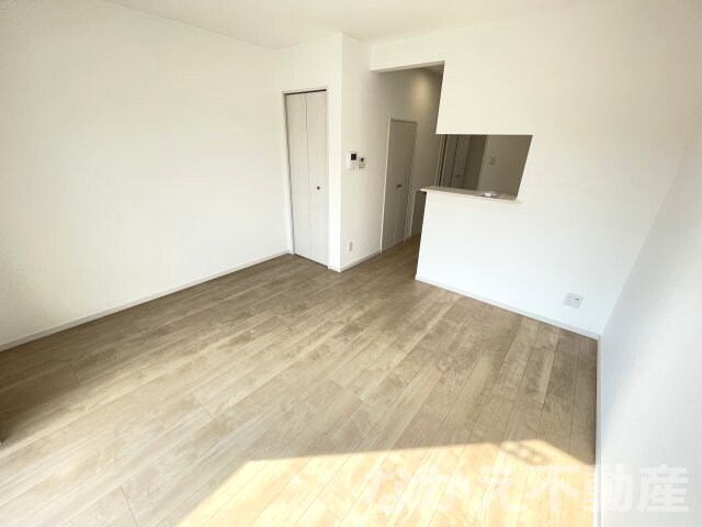 物件内観写真3　(イメージ)