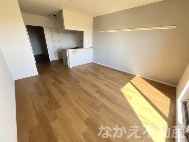 物件内観写真4　(ゆったり過ごせるリビングです)