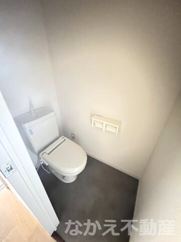 物件内観写真8　(シンプルで使いやすいトイレです)