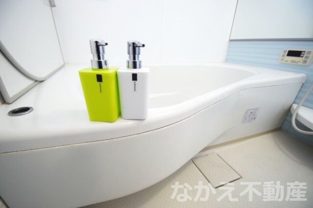 物件内観写真6　(日々の疲れを癒すお風呂付です)