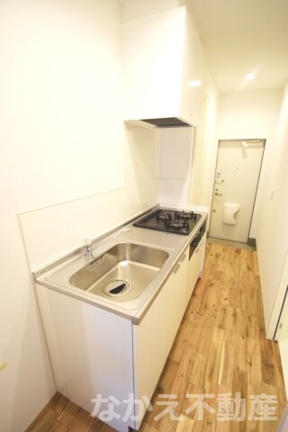 物件内観写真4　(コンパクトなキッチンで掃除もラクラク)