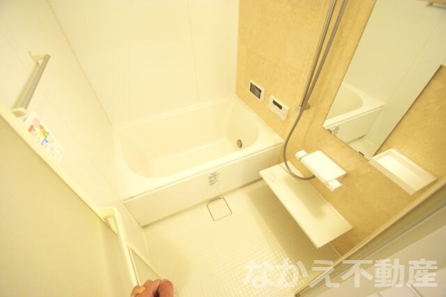 物件内観写真5　(きれいなお風呂です)