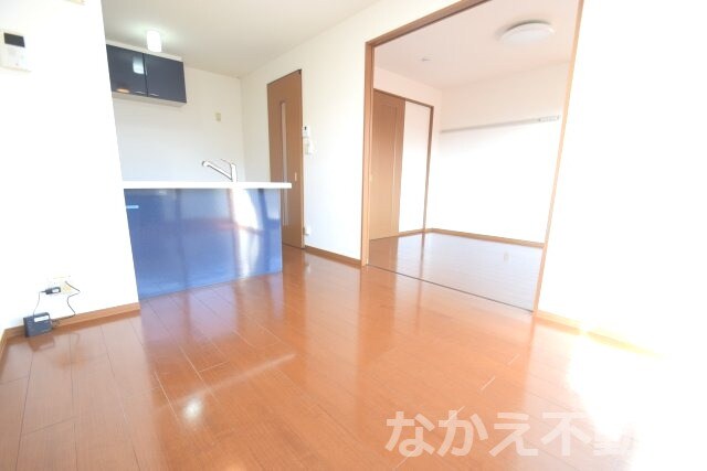 物件内観写真3　(リビングです)