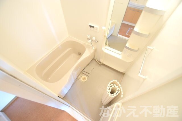 物件内観写真8　(日々の暮らしに欠かせないお風呂です)