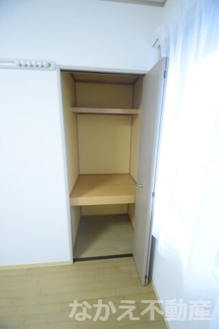 物件内観写真15　(便利な収納スペースです)