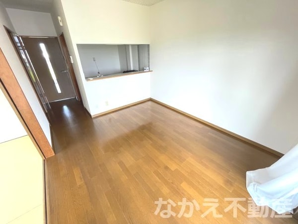居室(おしゃれな居間です)