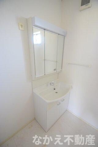 物件内観写真9　(使いやすい洗面所です)