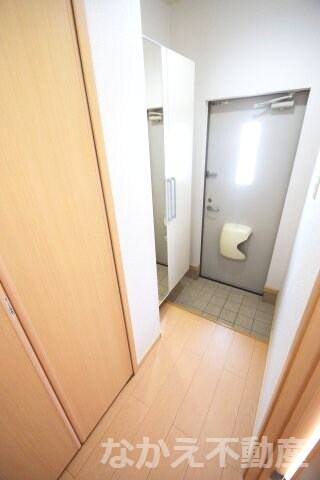 物件内観写真9　(シンプルで使いやすい玄関です)