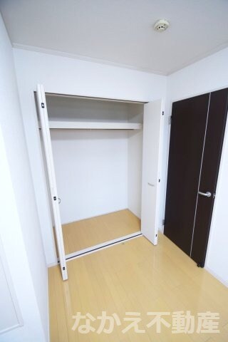 物件内観写真11　(収納豊富です)