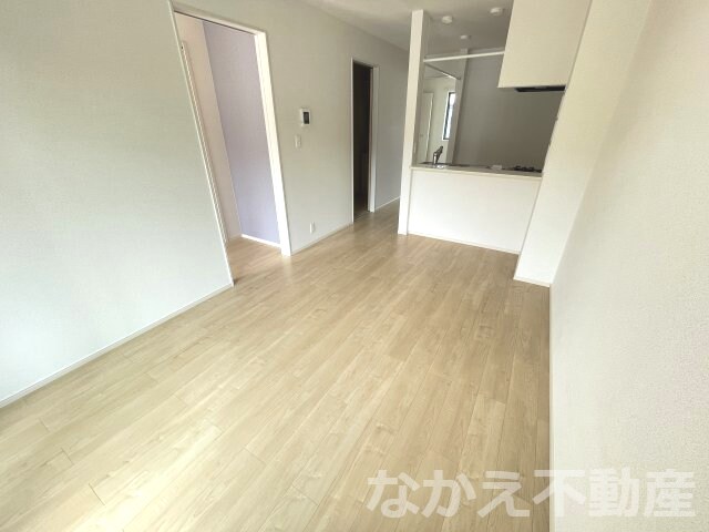 物件内観写真2　(ゆったり過ごせるリビングです)