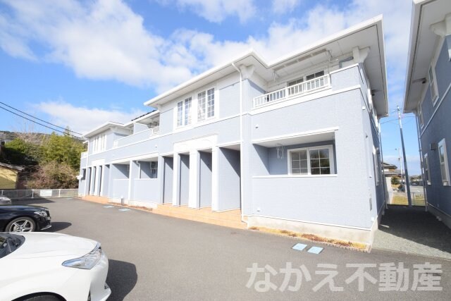 物件外観写真1　(おしゃれな外観です)