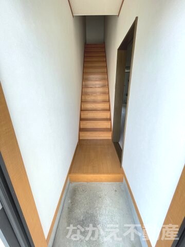 物件内観写真8　(きれいな玄関です)