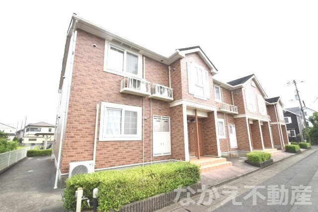 物件外観写真1　(建物外観を気になさる方へ、見た目の良い物件です)