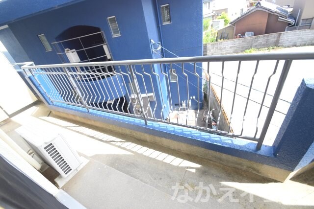物件内観写真11　(外からの目が気にならないバルコニーで洗濯物が干せます)