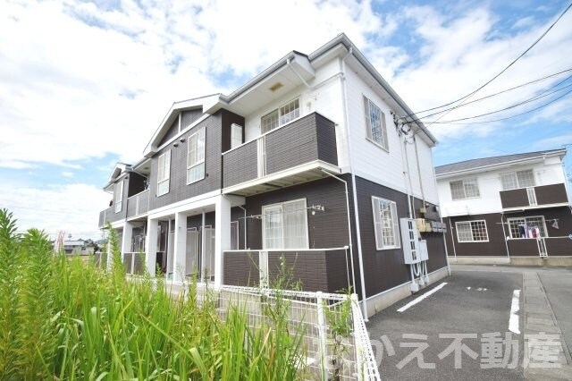 物件外観写真1　(おしゃれな外観です)