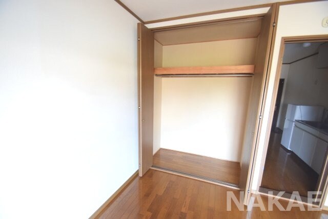 物件内観写真13　(小物を収納するのに便利です)