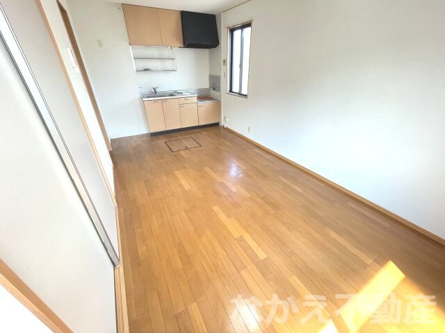 物件内観写真13　(使いやすい居間です)