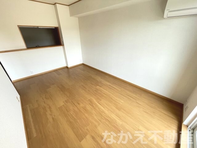 物件内観写真4　(使いやすいリビングです)