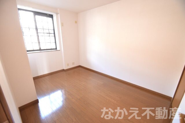 物件内観写真3　(落ち着いて過ごせるお部屋なので、寝室にいかがでしょうか)