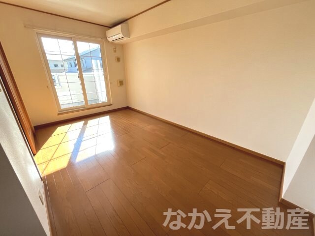 物件内観写真3　(使いやすいリビングです)