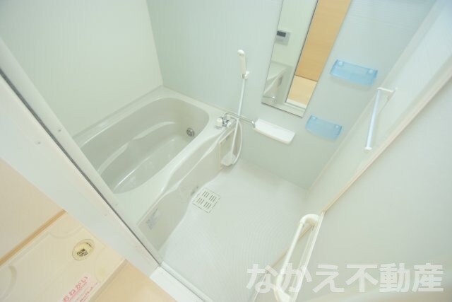 物件内観写真5　(日々の暮らしに欠かせないお風呂です)