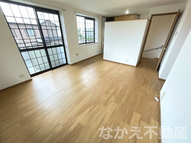 物件内観写真3　(おしゃれなリビングです)