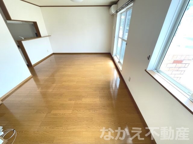 物件内観写真4　(リビングです)