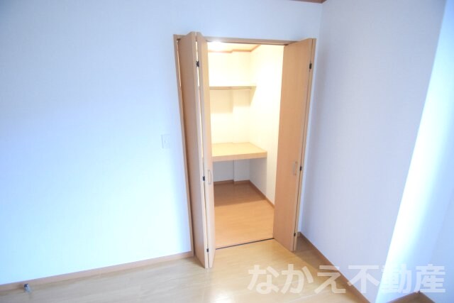 物件内観写真11　(収納豊富です)