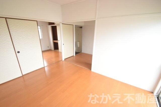 物件内観写真4　(居間です)