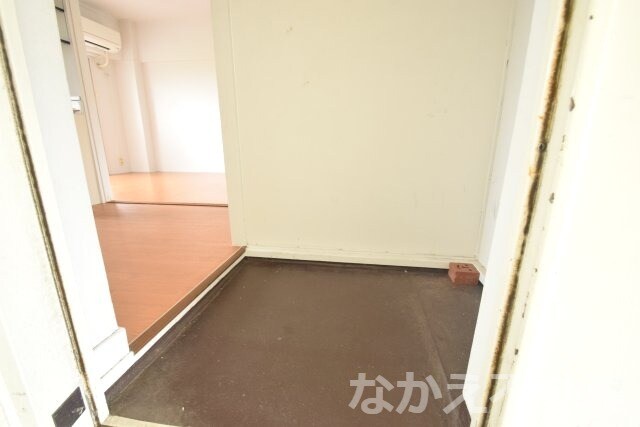 物件内観写真10　(シンプルで使いやすい玄関です)