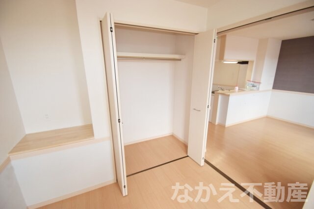 物件内観写真10　(大きなスペースがあり、収納には困りません)