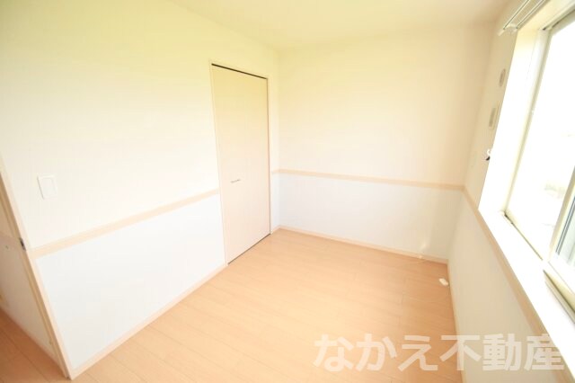 物件内観写真16　(明るい室内です)